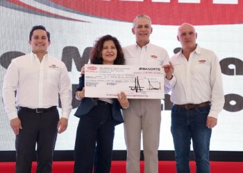 MILES DE MADRES POTOSINAS CELEBRAN SU DÍA EN MAGNO FESTEJO ORGANIZADO POR EL GOBIERNO DE LA CAPITAL