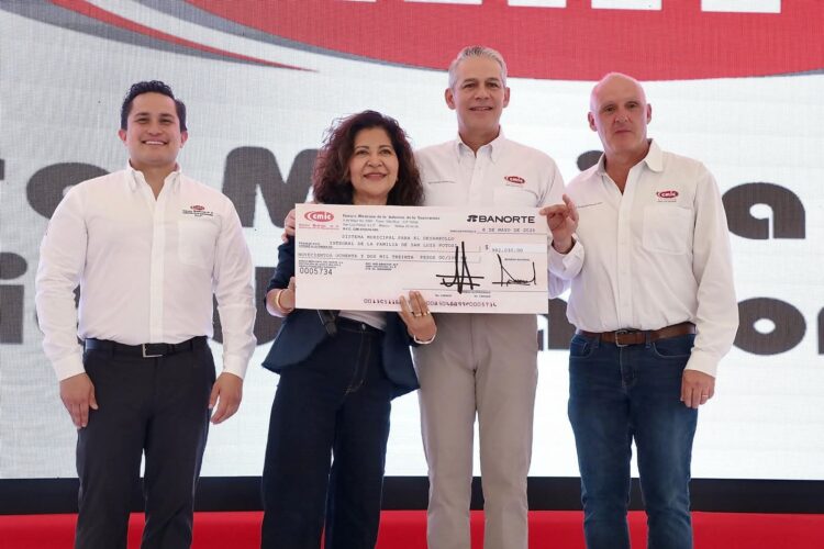 MILES DE MADRES POTOSINAS CELEBRAN SU DÍA EN MAGNO FESTEJO ORGANIZADO POR EL GOBIERNO DE LA CAPITAL