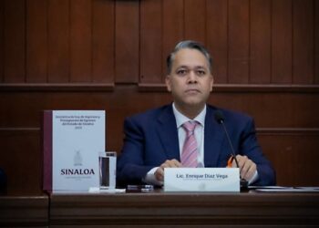 EXSECRETARIO DE FINANZAS DE SINALOA SE ENTREGA A AUTORIDADES DE ESTADOS UNIDOS