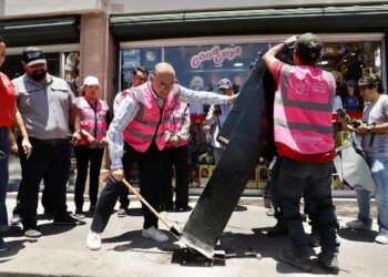 ENRIQUE GALINDO INICIA RETIRO MASIVO DE INFRAESTRUCTURA OBSOLETA EN EL CENTRO HISTÓRICO