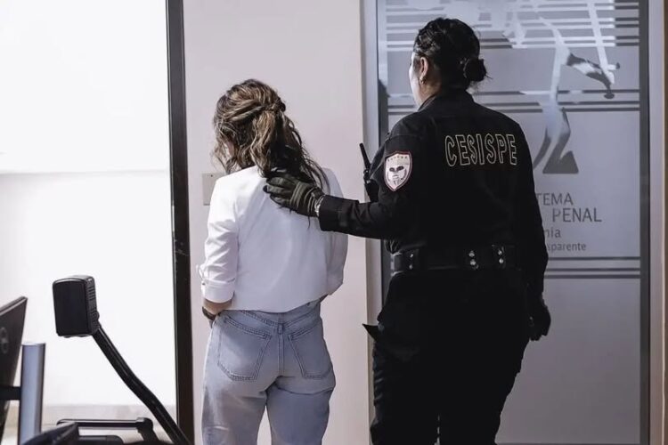 “UNA BUENA MADRE NO HACE ESO”, CRECE INDIGNACIÓN CONTRA ROXANA “N”.