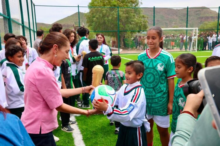 FERIA MUNICIPAL DEL ELOTE MUNDIALISTA SE SUMA AL FAN FEST “SAN LUIS CAPITAL, CORAZÓN DEL FUTBOL”