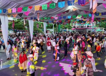 XILITLA HACE HISTORIA CON RÉCORD GUINNESS Y PROYECTA EL HUAPANGO AL MUNDO