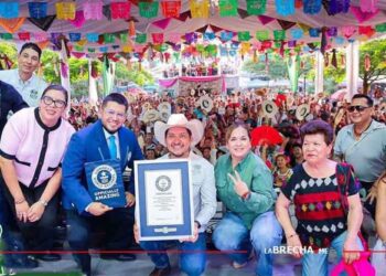 XILITLA HACE HISTORIA CON RÉCORD GUINNESS Y LLEVA EL HUAPANGO MEXICANO AL MUNDO