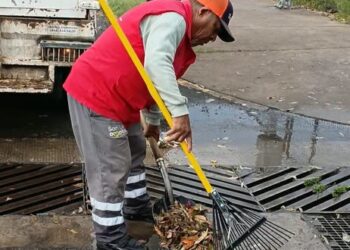 LIMPIEZA PREVENTIVA BUSCA EVITAR INUNDACIONES EN LA CAPITAL.