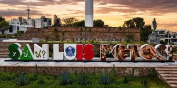 UASLP LLAMA A ASPIRANTES A UBICAR SU SEDE Y LLEGAR PUNTUALES AL EXAMEN DE ADMISIÓN 2026