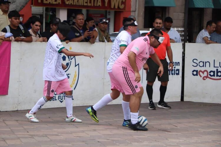 ENRIQUE GALINDO INVITA A VIVIR CON ALEGRÍA Y RESPONSABILIDAD EL MÉXICO VS INGLATERRA EN SAN LUIS CAPITAL