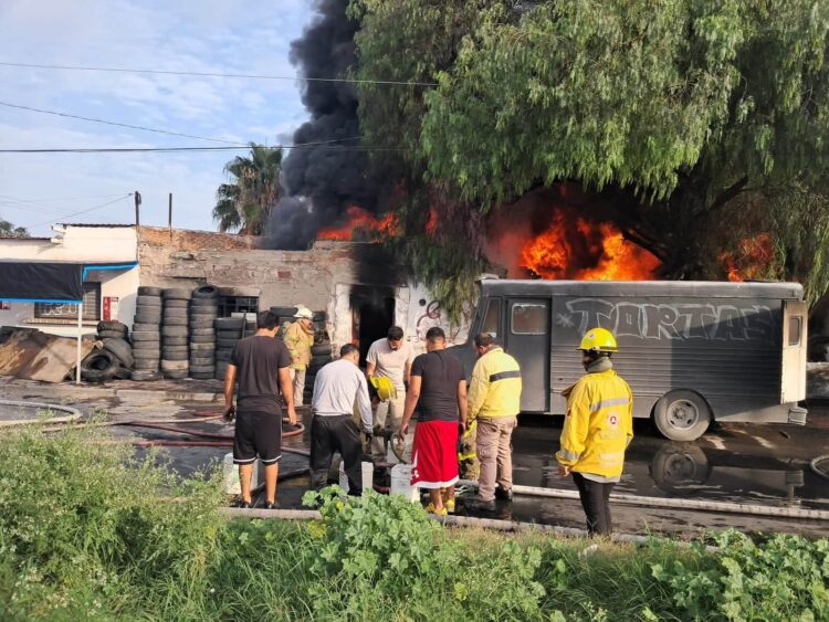 INCENDIO EN VULCANIZADORA DE LA COLONIA INDUSTRIAL AVIACIÓN