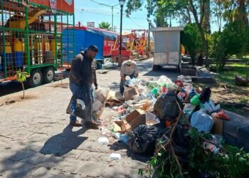 REFUERZAN LIMPIEZA EN EL BARRIO DE SANTIAGO POR SUS FIESTAS PATRONALES.