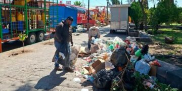 REFUERZAN LIMPIEZA EN EL BARRIO DE SANTIAGO POR SUS FIESTAS PATRONALES.