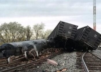 DESCARRILAMIENTO DE TREN PROVOCA DERRAME DE SUSTANCIA PELIGROSA EN SONORA.