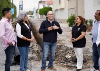 ENRIQUE GALINDO SUPERVISA OBRAS HIDROSANITARIAS EN DOS SECTORES DE LA CAPITAL.