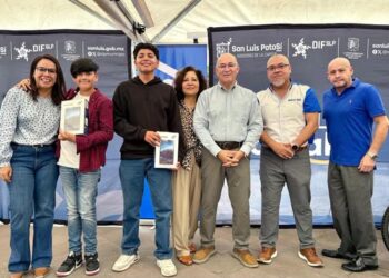 TELMEX DONA EQUIPO Y AYUDA AL DIF CAPITALINO.