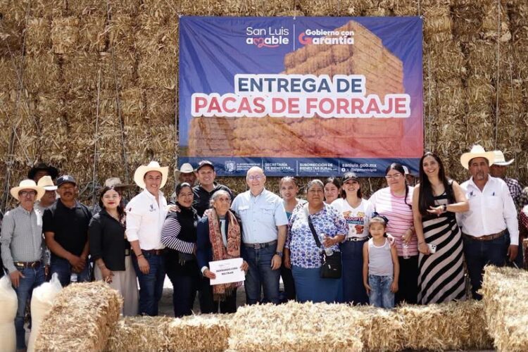 ENTREGAN 980 PACAS DE FORRAJE PARA FORTALECER AL CAMPO POTOSINO.