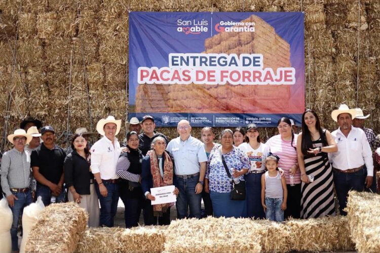 ENTREGAN 980 PACAS DE FORRAJE PARA FORTALECER AL CAMPO POTOSINO.