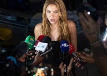 SHAKIRA AYUDARÁ A RECONSTRUIR ESCUELAS EN COLOMBIA.