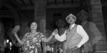 EL DANZÓN SE CAPTURA EN IMÁGENES: “EL RITMO QUE NOS UNE” LLEGA A LA GALERÍA PASEO ESMERALDA