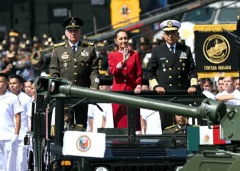 SHEINBAUM ENCABEZA DESFILE DE INDEPENDENCIA Y LLAMA A DEFENDER LA SOBERANÍA DE MÉXICO