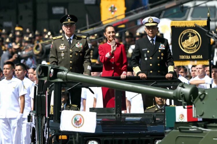SHEINBAUM ENCABEZA DESFILE DE INDEPENDENCIA Y LLAMA A DEFENDER LA SOBERANÍA DE MÉXICO