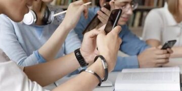 ¡CELULARES EN PAUSA! BUSCAN RESTRINGIR SU USO DURANTE TODA LA JORNADA ESCOLAR EN SLP