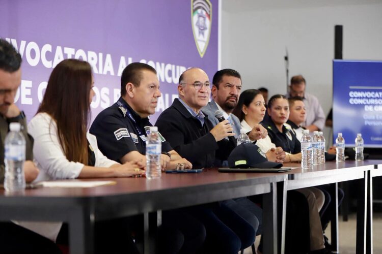 216 ASCENSOS IMPULSAN LA CARRERA DE POLICÍAS DE LA CAPITAL.