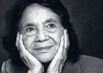ADIÓS A DOLORES HUERTA, LA MUJER QUE CONVIRTIÓ EL “SÍ SE PUEDE” EN UN SÍMBOLO DE LUCHA.