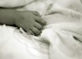 MUERE NIÑA DE UN AÑO EN VALLE DORADO, INVESTIGAN A CONDUCTORA QUE HABRÍA HUIDO TRAS EL CHOQUE.