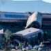 TRAGEDIA FERROVIARIA EN ESPAÑA DEJA DECENAS DE MUERTOS Y FAMILIAS EN BUSCA DE SUS SERES QUERIDOS.