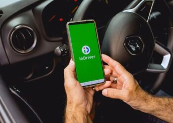 TAXISTAS DE SAN LUIS POTOSÍ PODRÍAN PERDER SU CONCESIÓN POR TRABAJAR CON APLICACIONES.