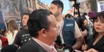 ¡ATAQUE EN SECUNDARIA DE TORREÓN DEJA A SUBDIRECTORA MUERTA Y TRES HERIDOS; DETIENEN A DOS EXALUMNOS